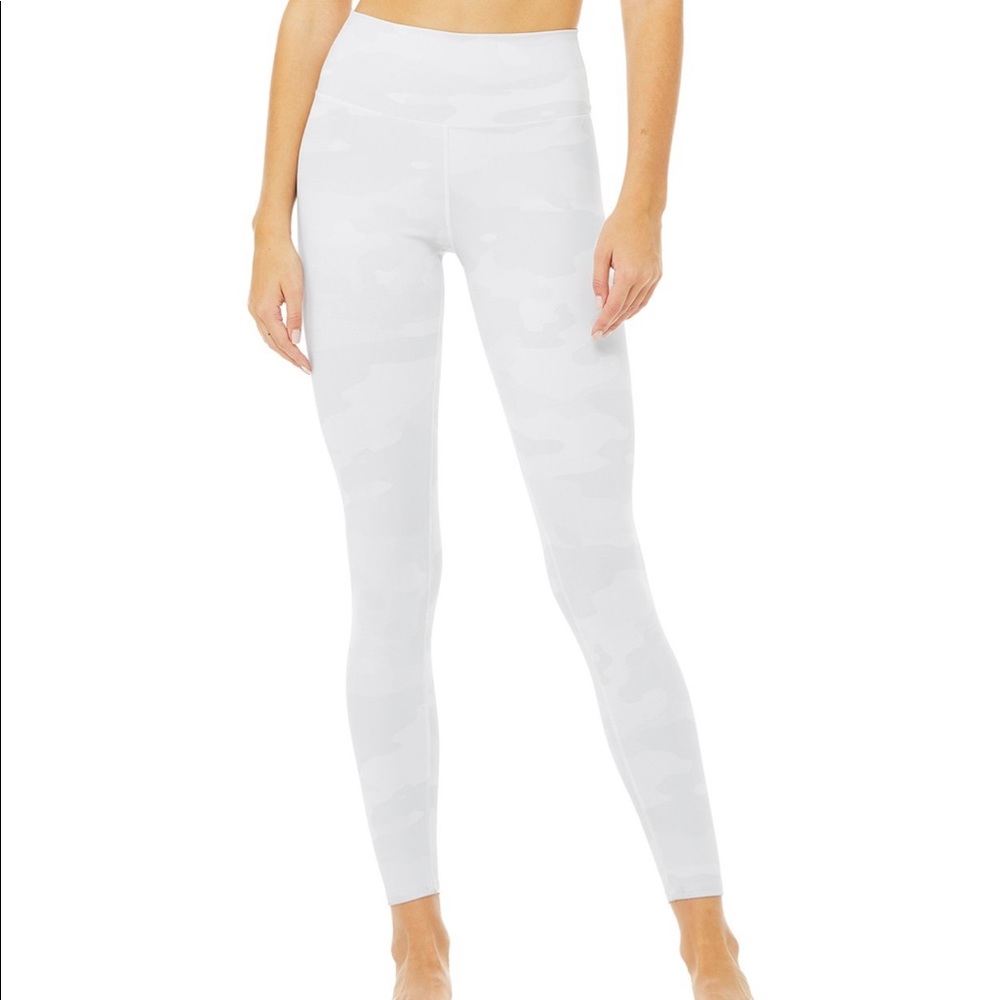 Alo vaper white Camo legging size sm